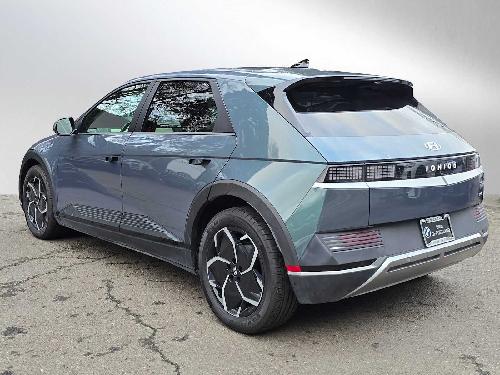 2024 Hyundai IONIQ 5 SE