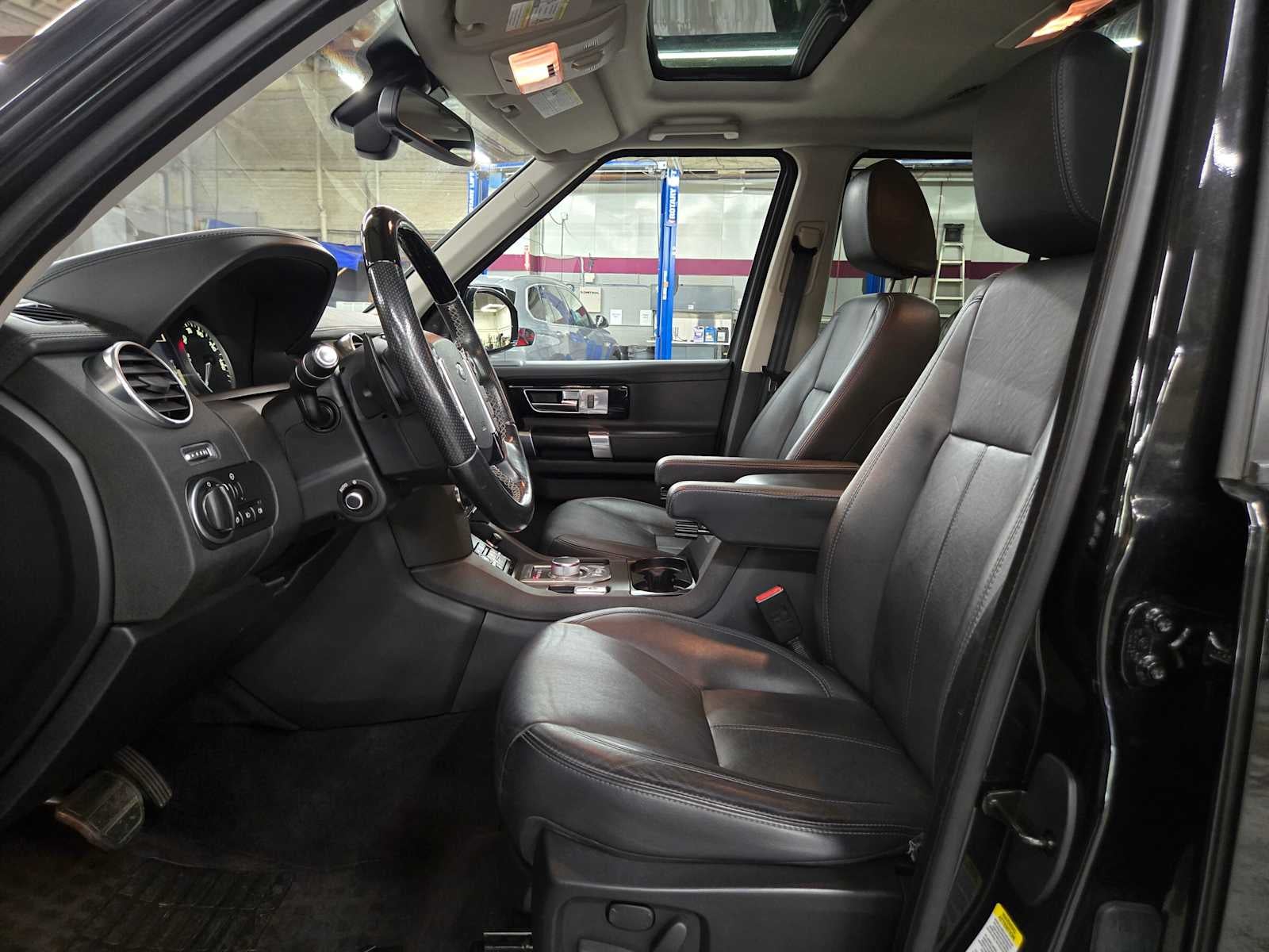 2016 Land Rover LR4 HSE LUX