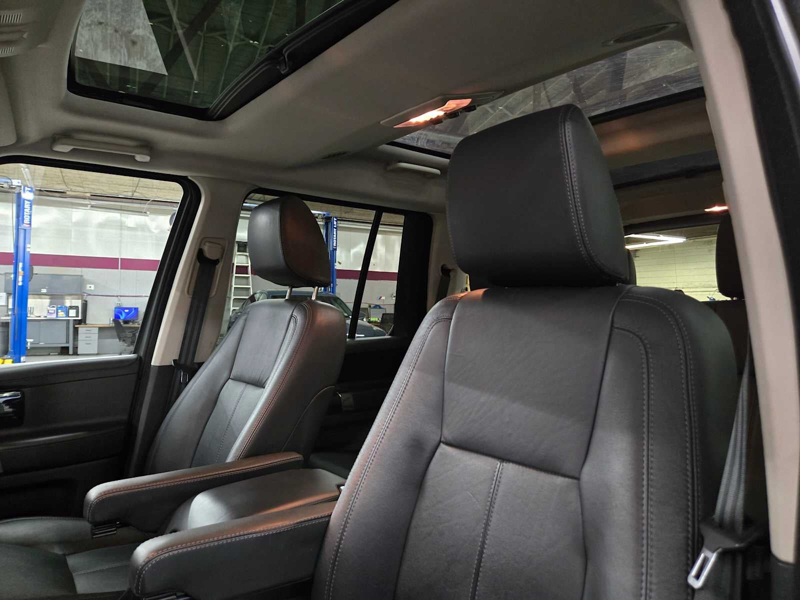 2016 Land Rover LR4 HSE LUX