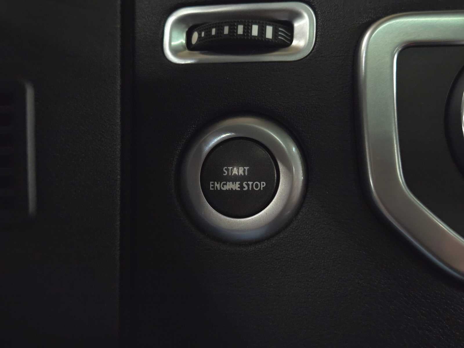 2016 Land Rover LR4 HSE LUX