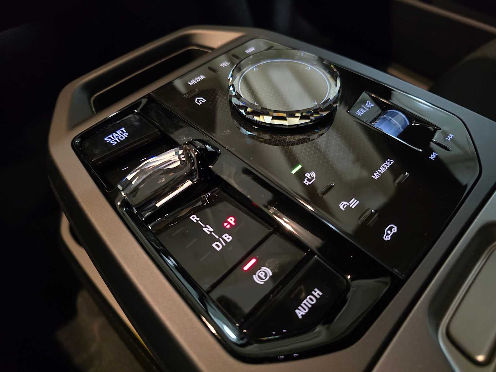 2026 BMW iX xDrive60