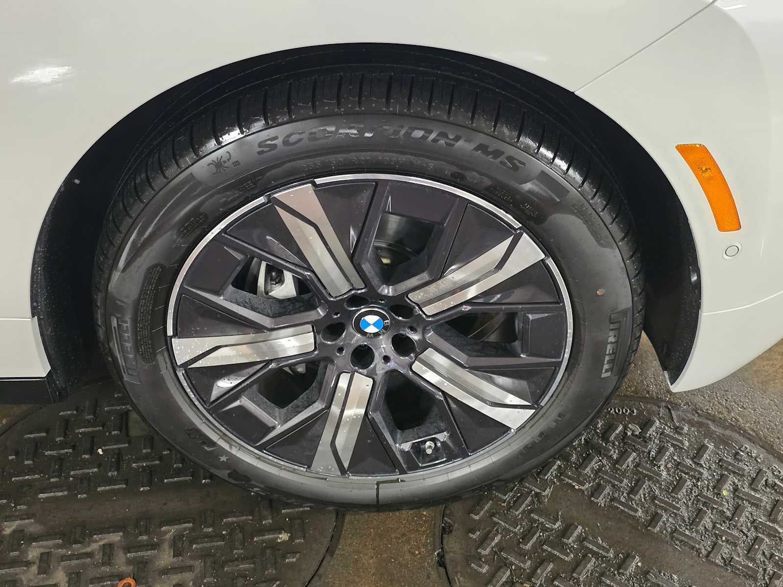 2026 BMW iX xDrive60 xDrive60