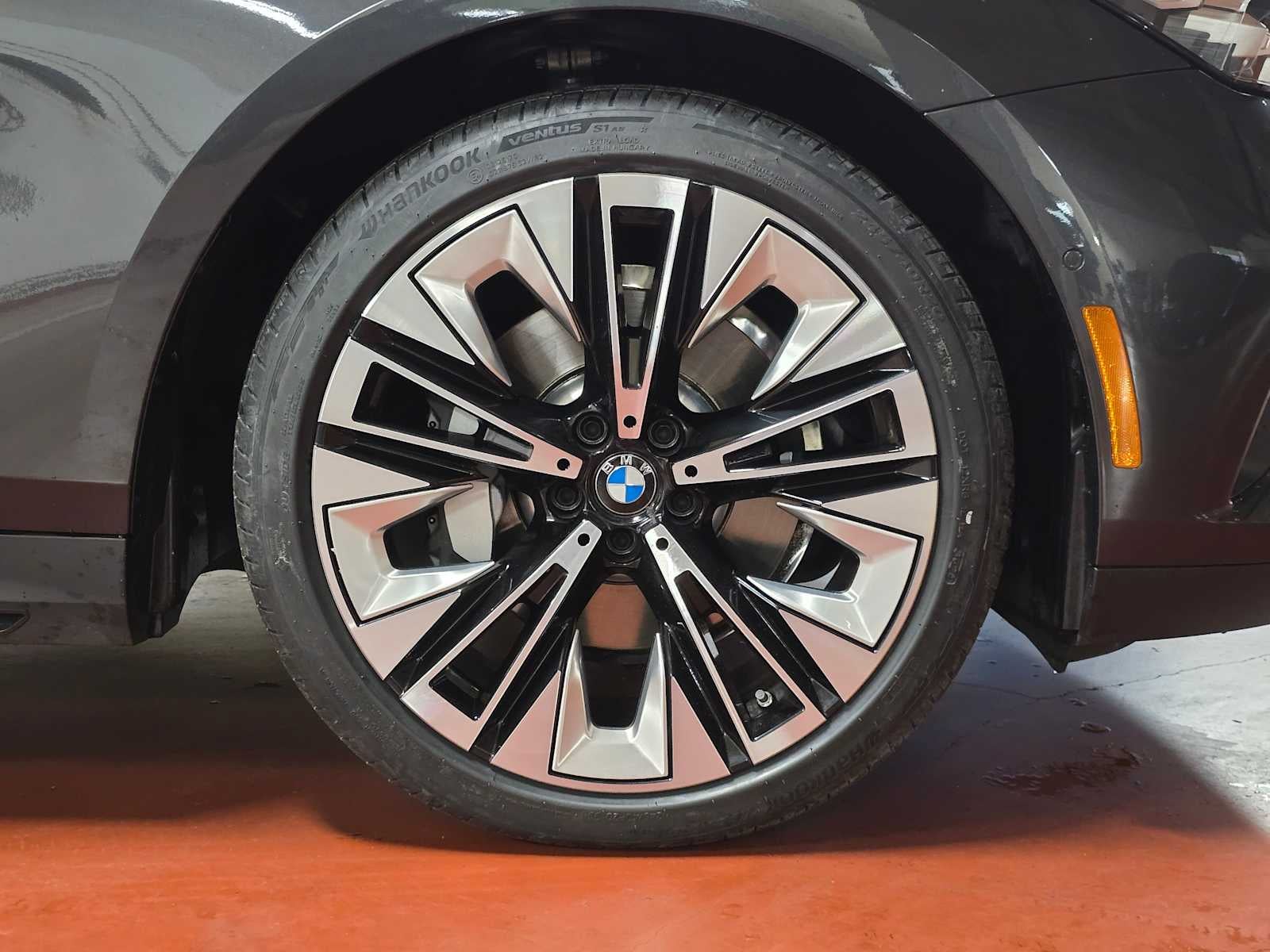 2024 BMW 5 Series 530i xDrive