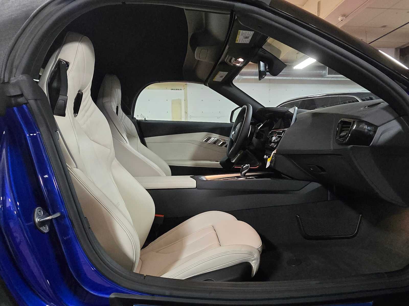 2026 BMW Z4 M40i M40i