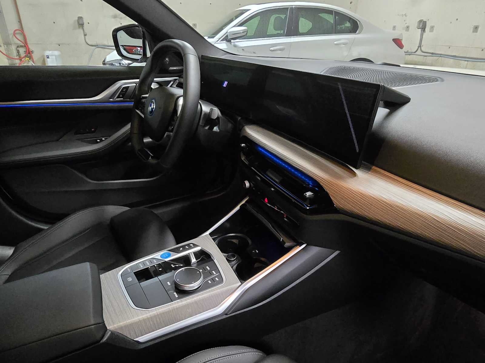 2025 BMW i4 xDrive40 xDrive40