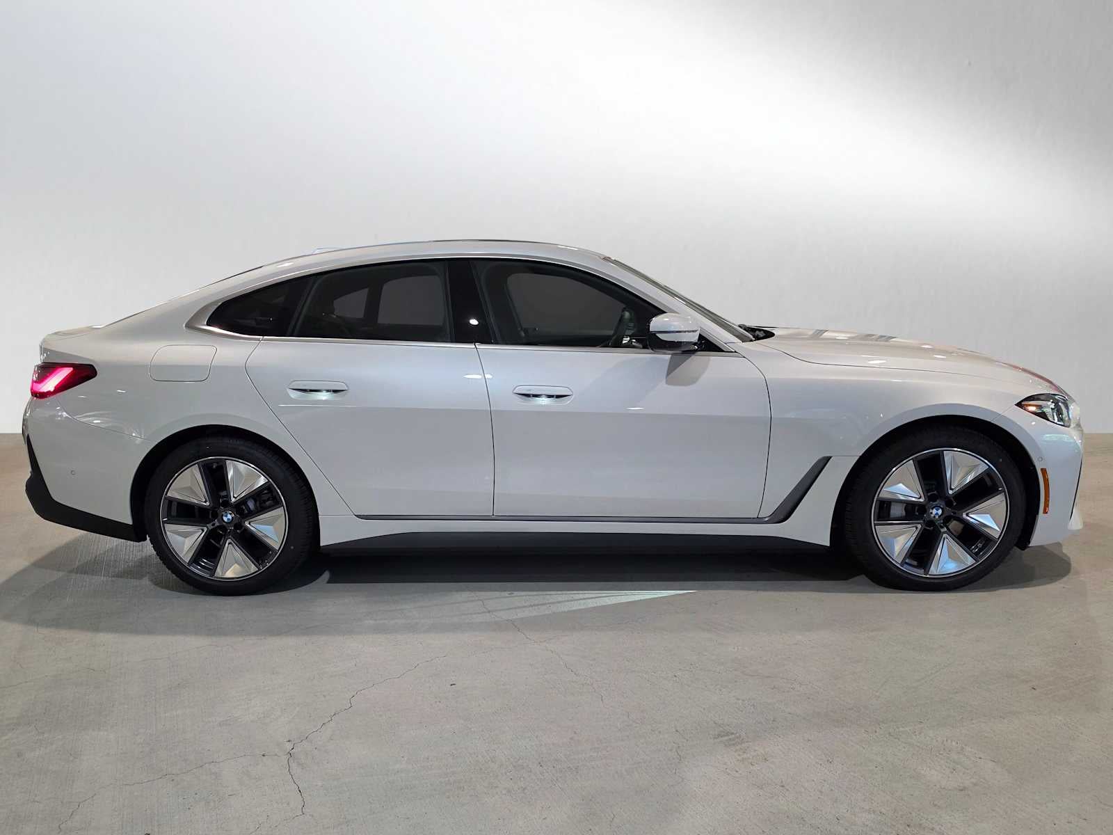 2026 BMW i4 xDrive40 xDrive40
