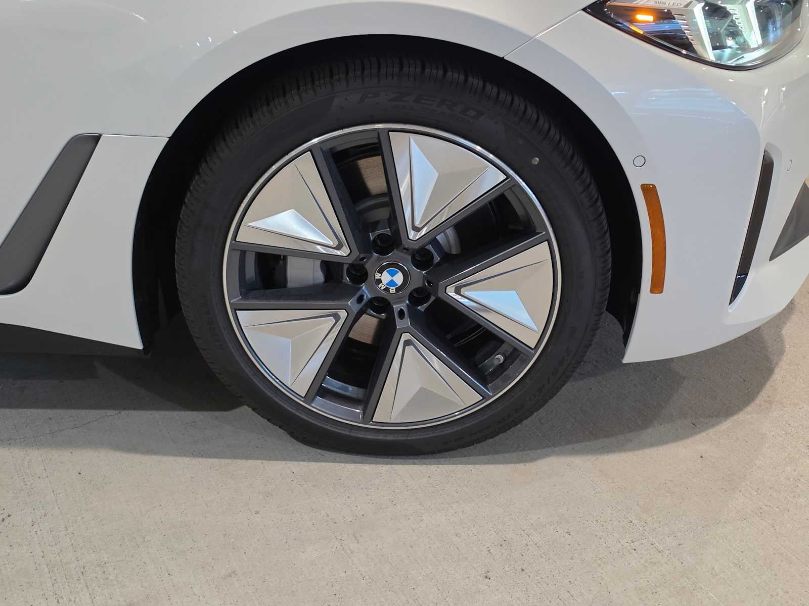 2026 BMW i4 xDrive40 xDrive40