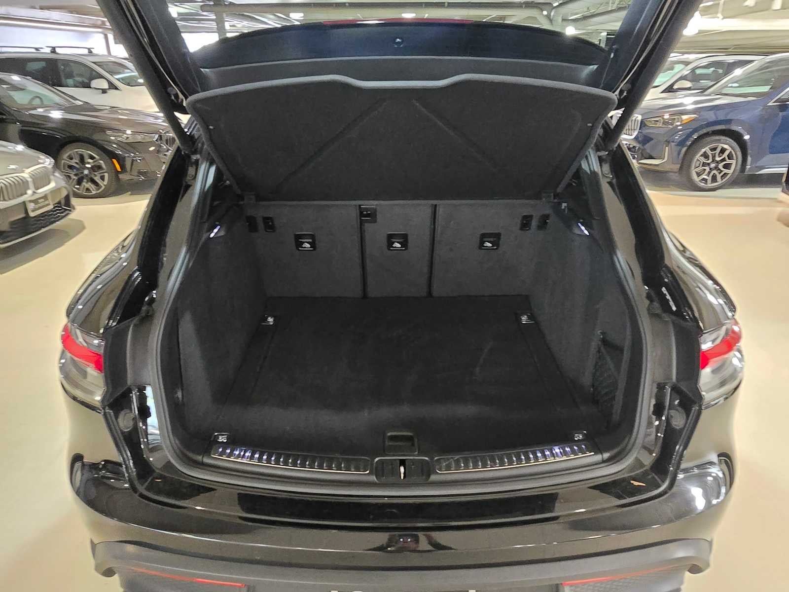 2024 Porsche Macan AWD