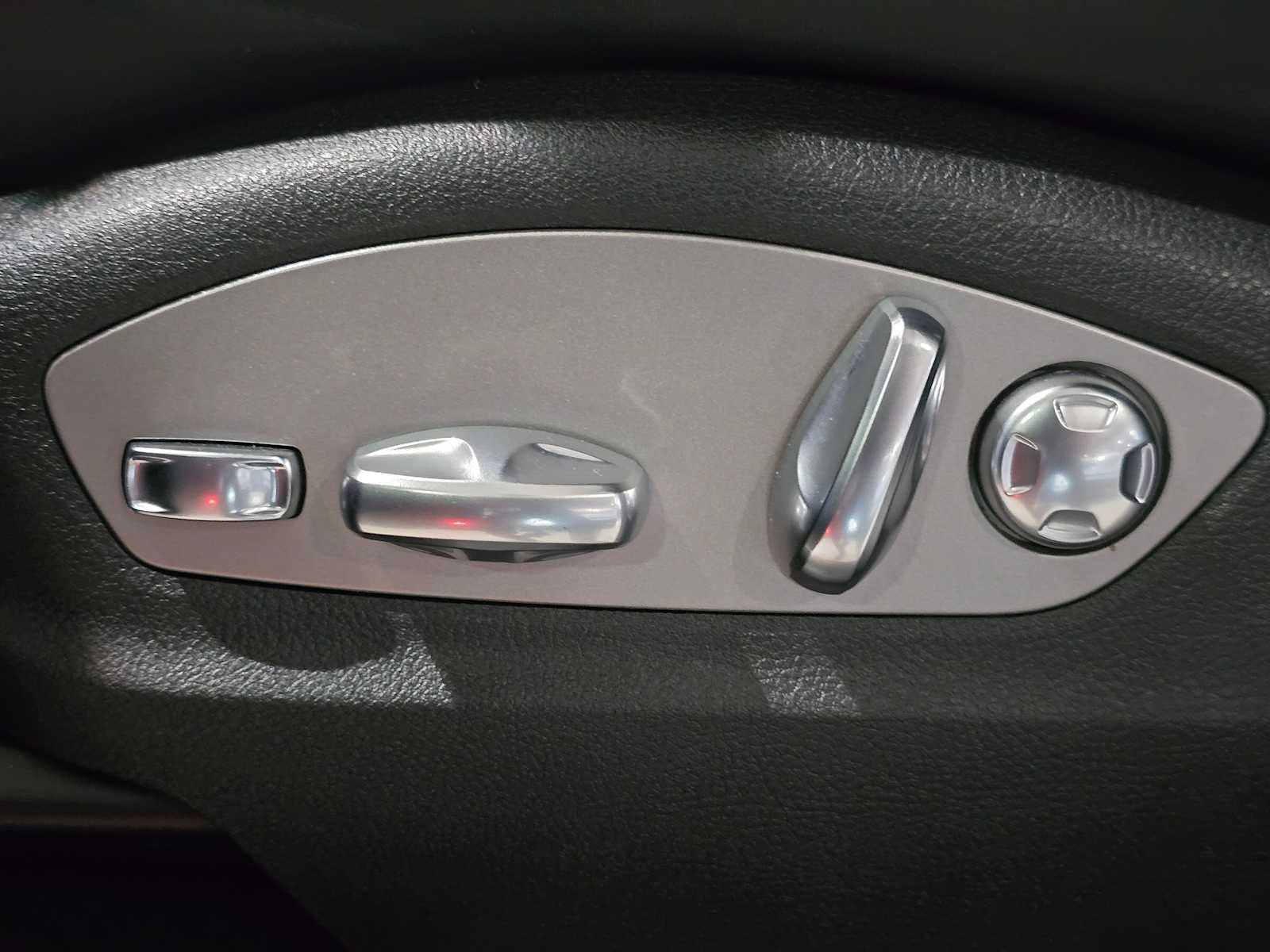 2024 Porsche Macan AWD