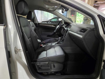 2015 Volkswagen e-Golf SEL Premium
