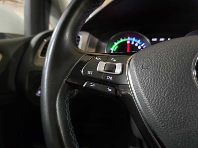 2015 Volkswagen e-Golf SEL Premium