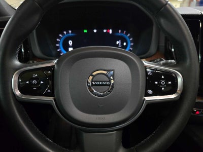 2023 Volvo XC60 Ultimate Dark Theme