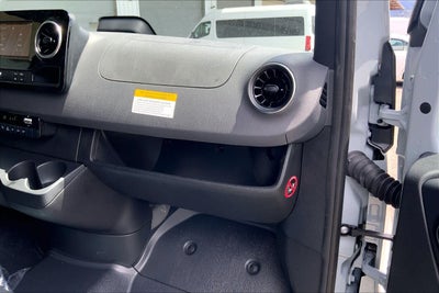 2026 Mercedes-Benz Sprinter 2500 Crew Standard Roof I4 Diesel 144 RWD