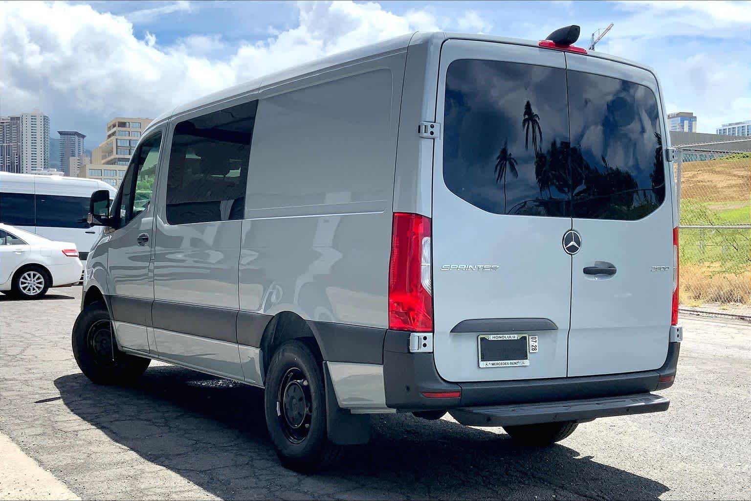 2026 Mercedes-Benz Sprinter 2500 Crew Standard Roof I4 Diesel 144 RWD