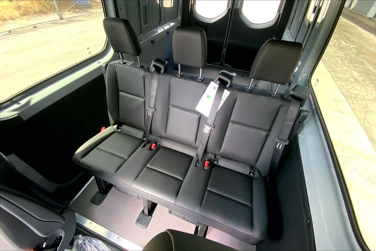 2026 Mercedes-Benz Sprinter 2500 Crew Standard Roof I4 Diesel 144 RWD