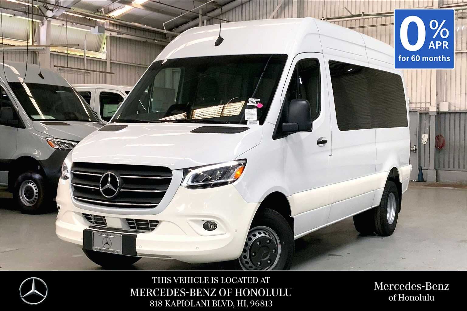 2025 Mercedes-Benz Sprinter Cargo Van 3500 Standard Roof I4 Diesel HO 144" RWD