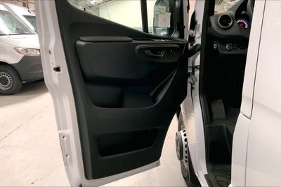 2025 Mercedes-Benz Sprinter Cargo Van 3500 Standard Roof I4 Diesel HO 144" RWD