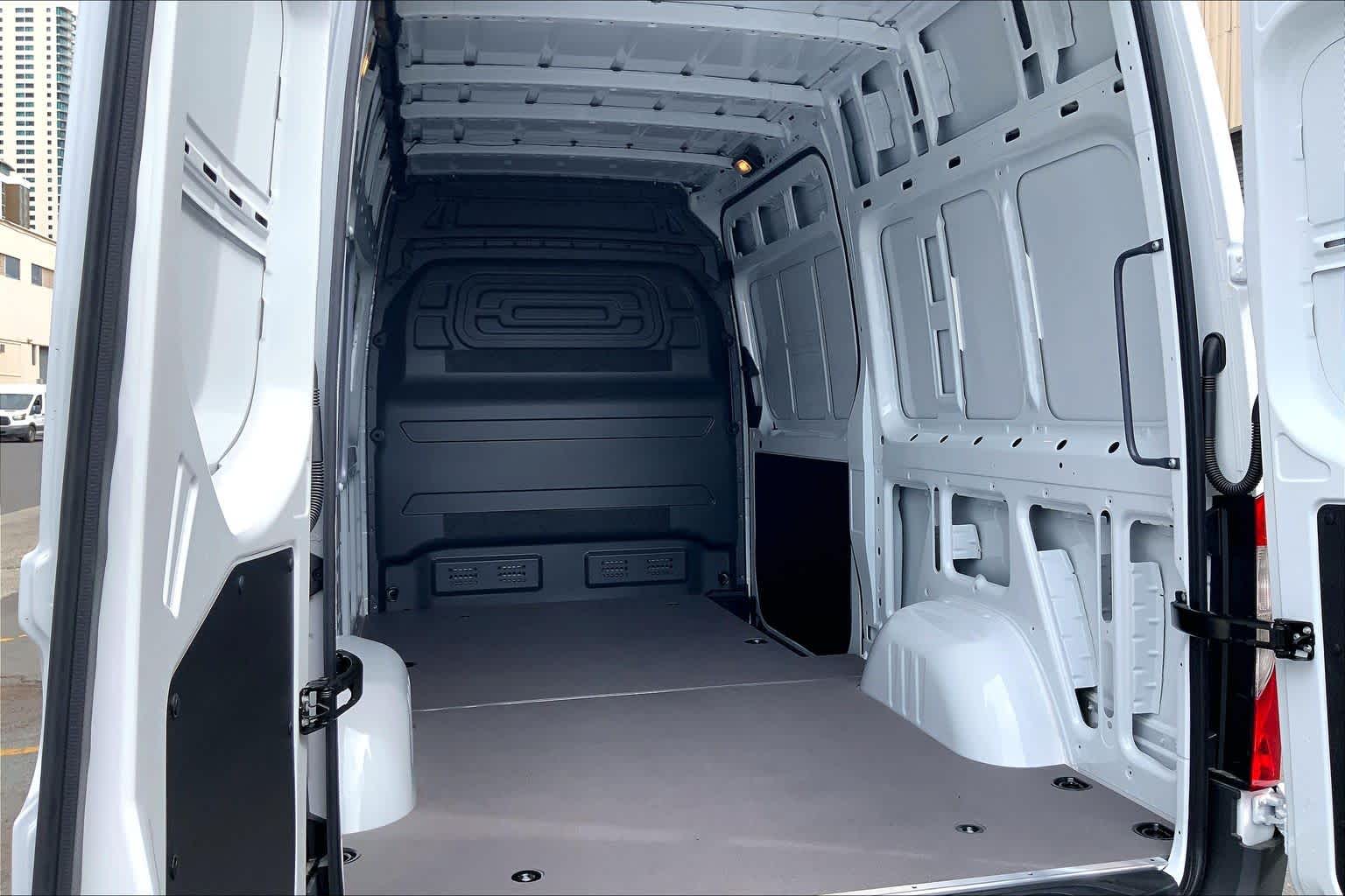 2026 Mercedes-Benz Sprinter 2500 High Roof I4 Diesel HO 144" RWD