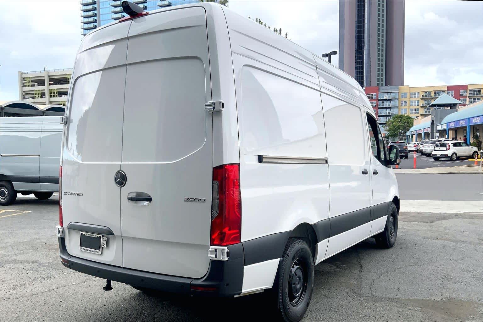 2026 Mercedes-Benz Sprinter 2500 High Roof I4 Diesel HO 144" RWD