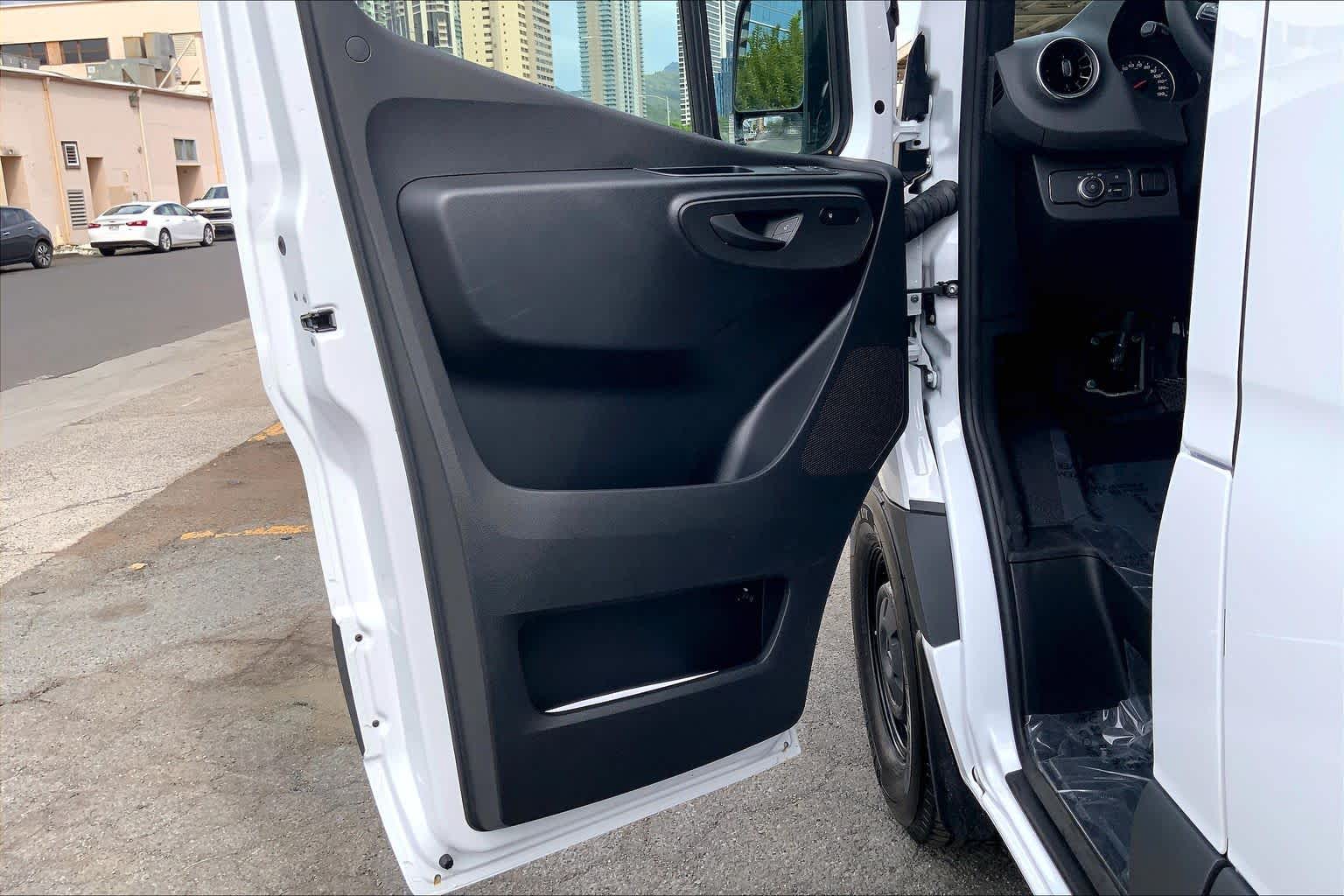 2026 Mercedes-Benz Sprinter 2500 High Roof I4 Diesel HO 144" RWD