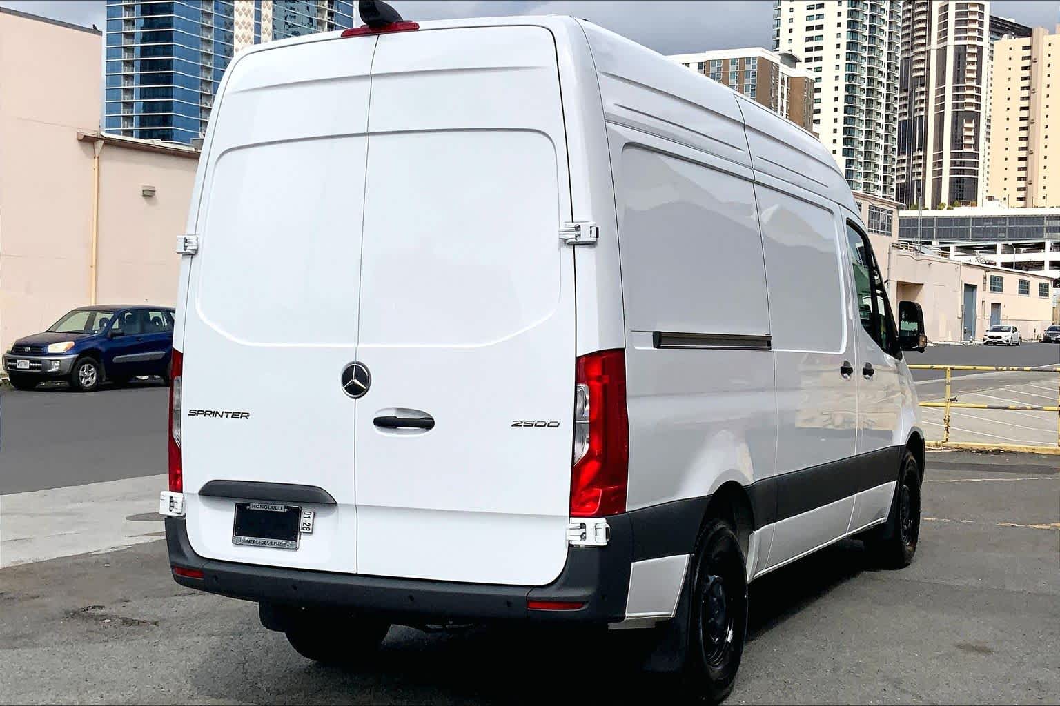2026 Mercedes-Benz Sprinter 2500 High Roof I4 Diesel HO 144" RWD