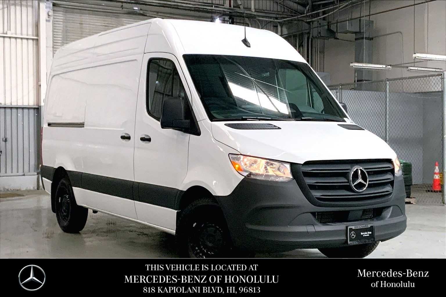 2025 Mercedes-Benz Sprinter Cargo Van 2500 Standard Roof I4 Diesel HO 144 RWD