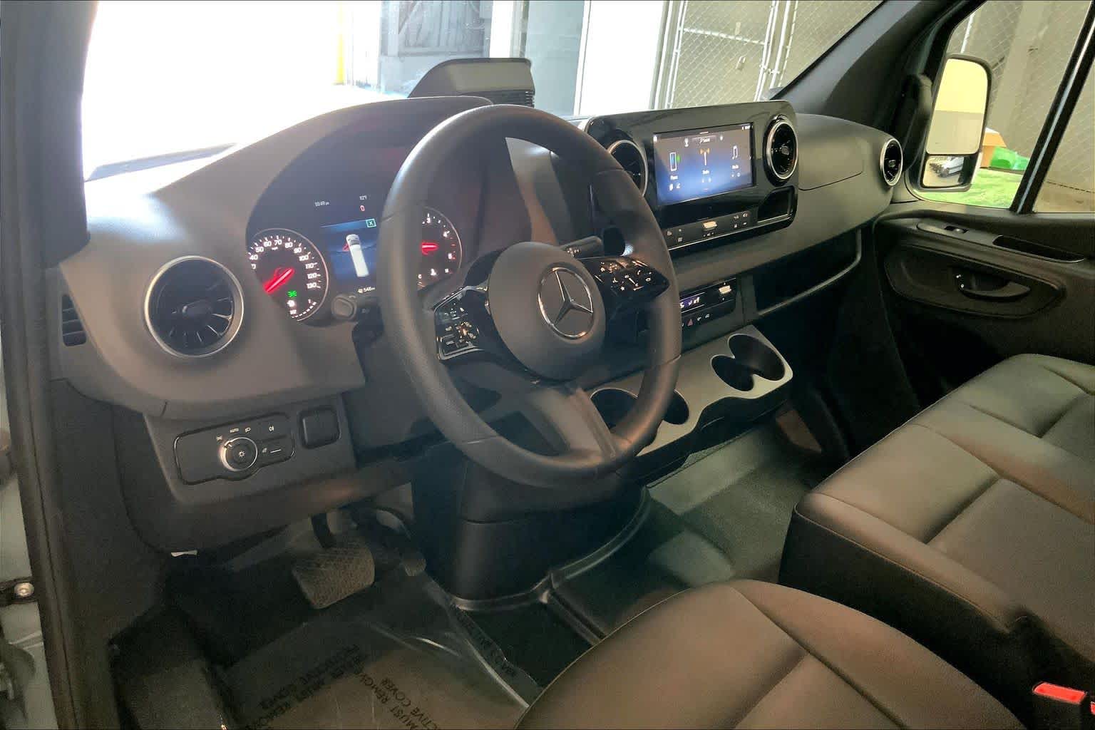 2025 Mercedes-Benz Sprinter Cargo Van 2500 High Roof I4 Diesel HO 170 RWD