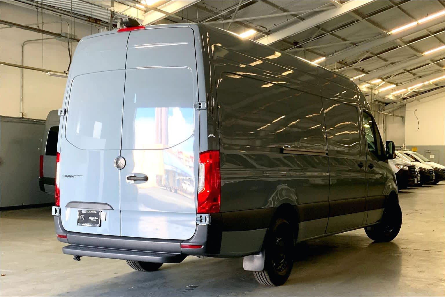 2025 Mercedes-Benz Sprinter Cargo Van 2500 High Roof I4 Diesel HO 170 RWD