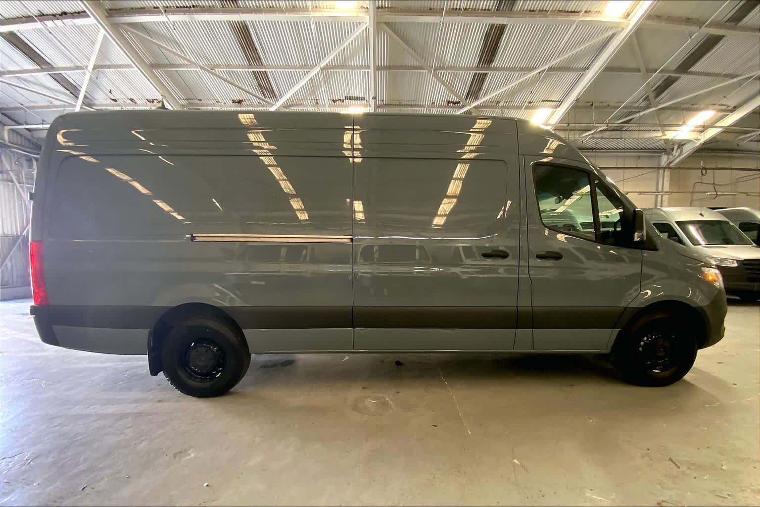 2025 Mercedes-Benz Sprinter Cargo Van 2500 High Roof I4 Diesel HO 170 RWD