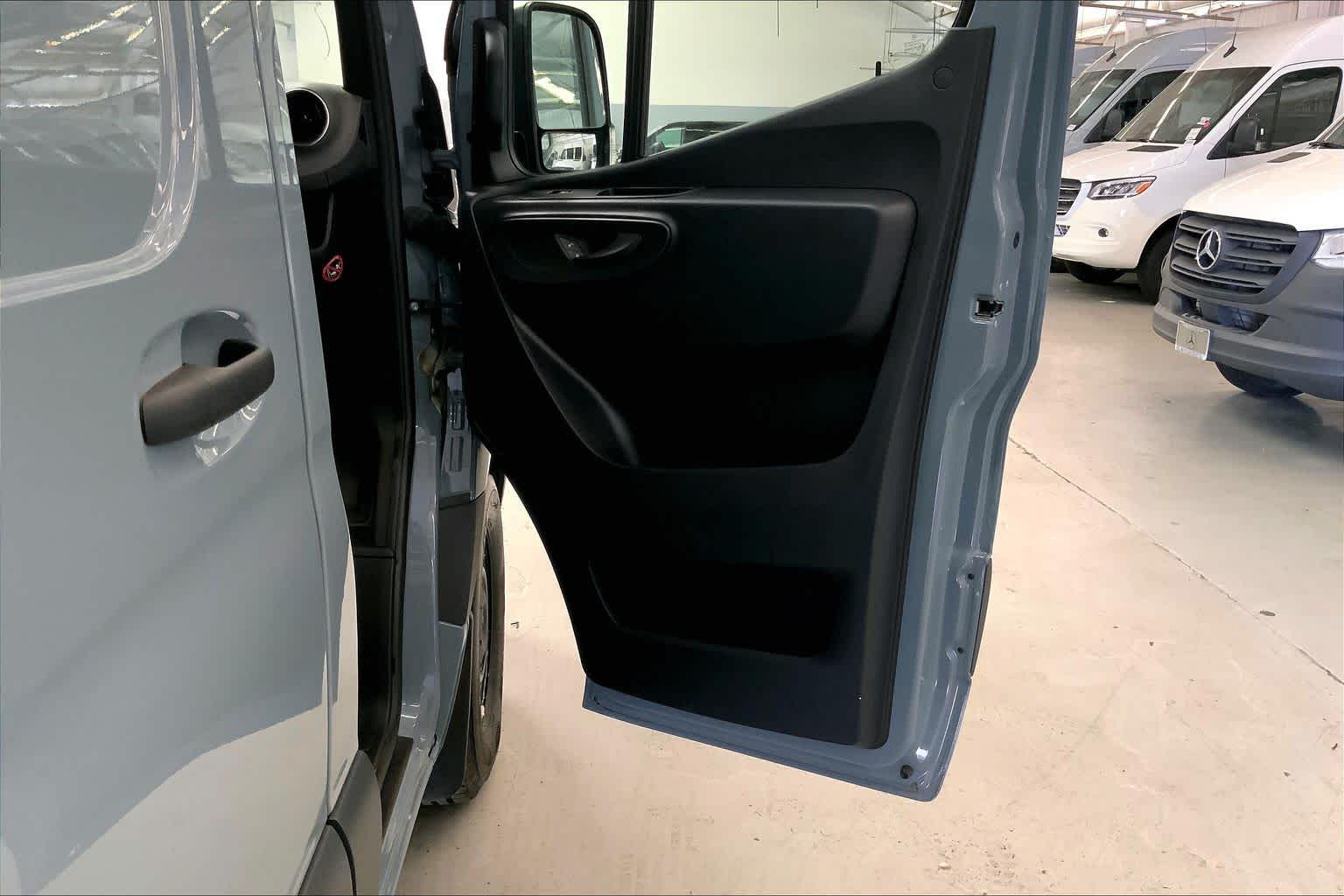 2025 Mercedes-Benz Sprinter Cargo Van 2500 High Roof I4 Diesel HO 170 RWD