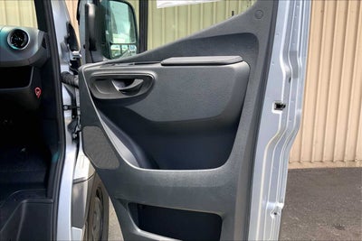 2025 Mercedes-Benz Sprinter Passenger Van 2500 Standard Roof I4 Diesel HO 144 RWD
