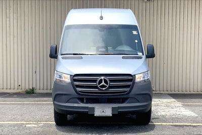 2025 Mercedes-Benz Sprinter Passenger Van 2500 Standard Roof I4 Diesel HO 144 RWD