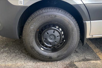 2025 Mercedes-Benz Sprinter Passenger Van 2500 Standard Roof I4 Diesel HO 144" RWD