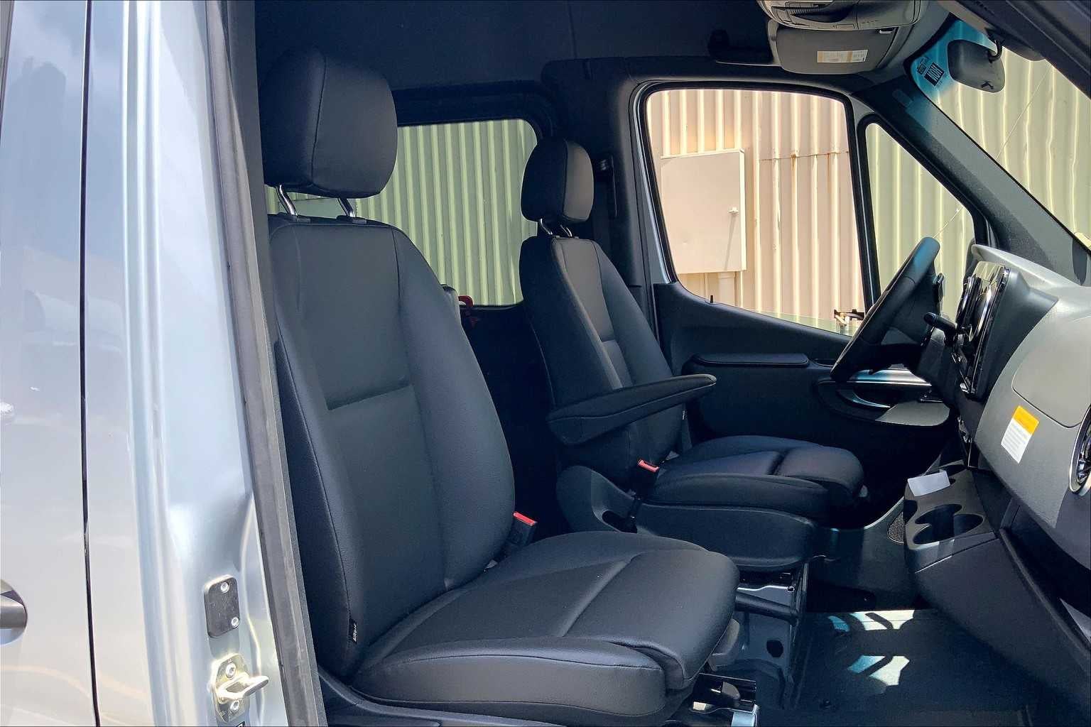 2025 Mercedes-Benz Sprinter Passenger Van 2500 High Roof I4 Diesel HO 144" RWD