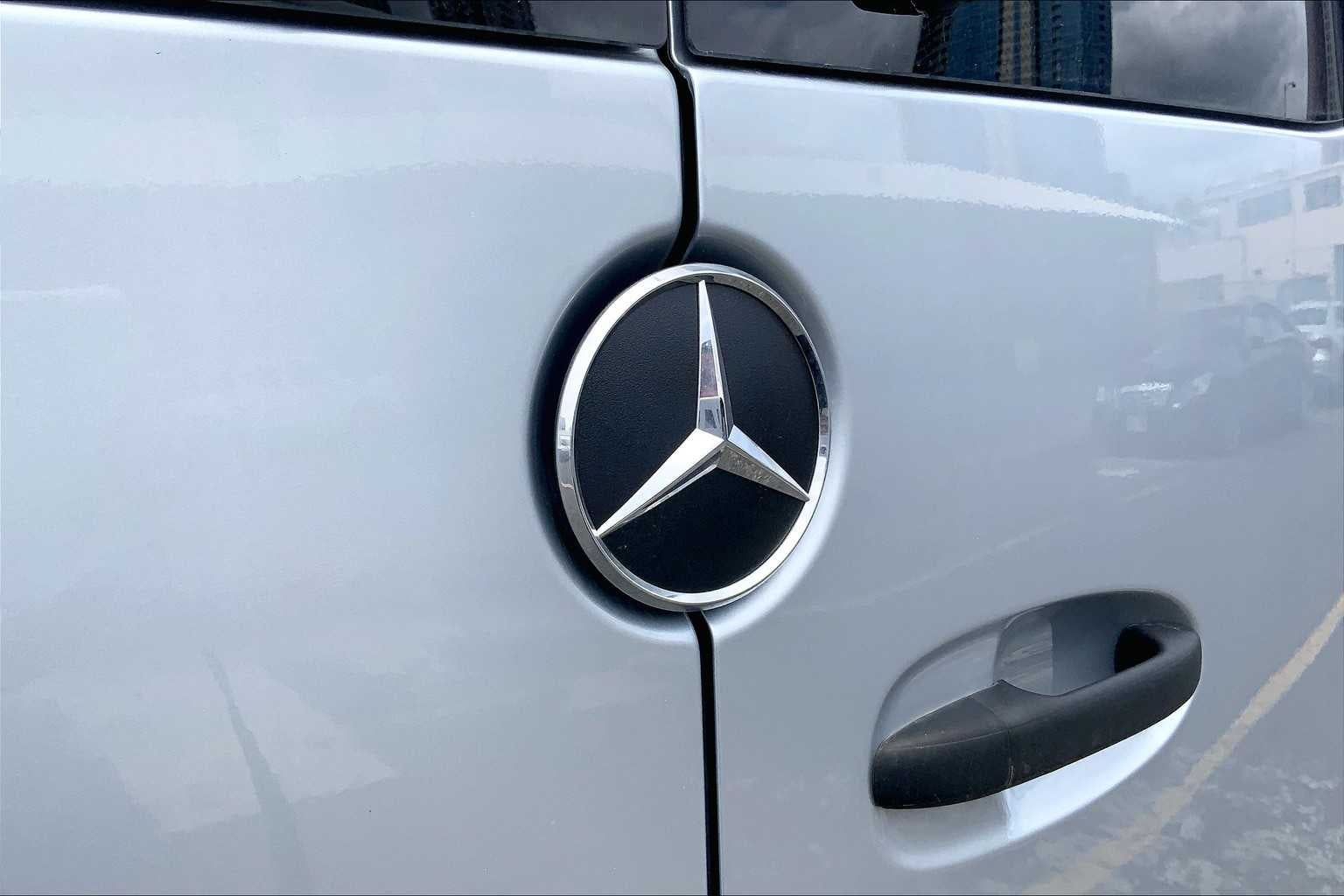 2025 Mercedes-Benz Sprinter Passenger Van 2500 High Roof I4 Diesel HO 144" RWD