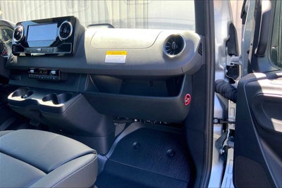 2025 Mercedes-Benz Sprinter Passenger Van 2500 Standard Roof I4 Diesel HO 144 RWD