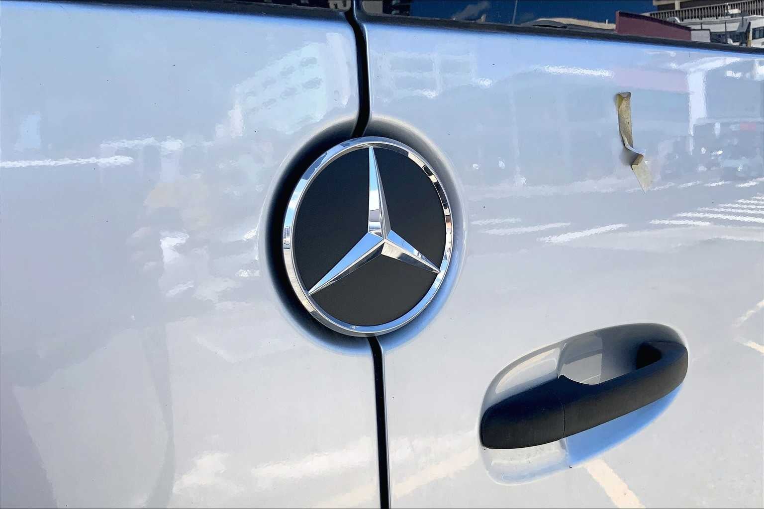 2025 Mercedes-Benz Sprinter Passenger Van 2500 High Roof I4 Diesel HO 144" RWD