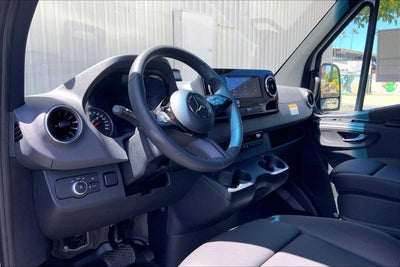 2025 Mercedes-Benz Sprinter Passenger Van 2500 High Roof I4 Diesel HO 144" RWD