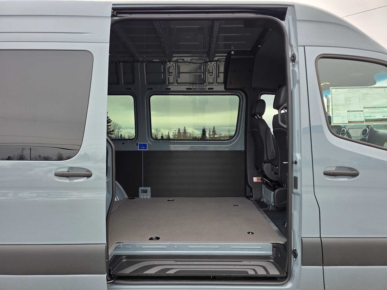 2026 Mercedes-Benz Sprinter Crew Van 2500 Standard Roof I4 Diesel HO 144 AWD