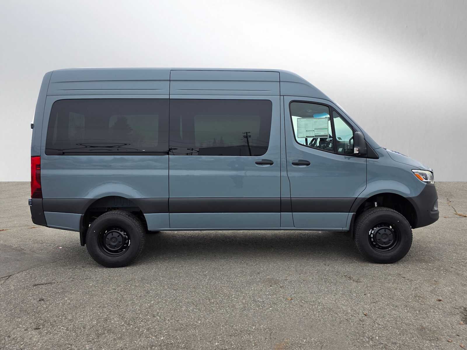 2026 Mercedes-Benz Sprinter Crew Van 2500 Standard Roof I4 Diesel HO 144 AWD