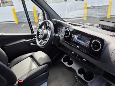 2026 Mercedes-Benz Sprinter 2500 Standard Roof I4 Diesel HO 144 RWD