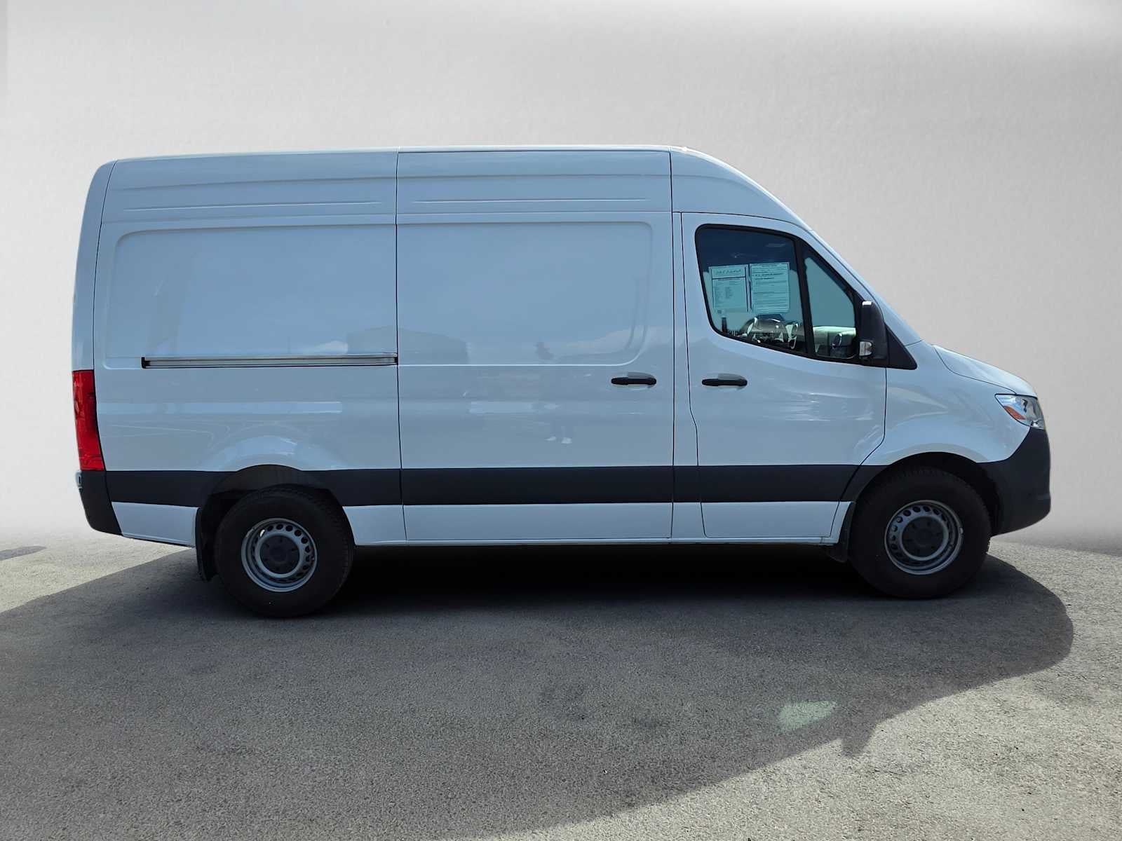2026 Mercedes-Benz Sprinter 2500 Standard Roof I4 Diesel HO 144 RWD