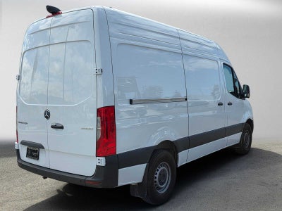 2026 Mercedes-Benz Sprinter 2500 Standard Roof I4 Diesel HO 144 RWD