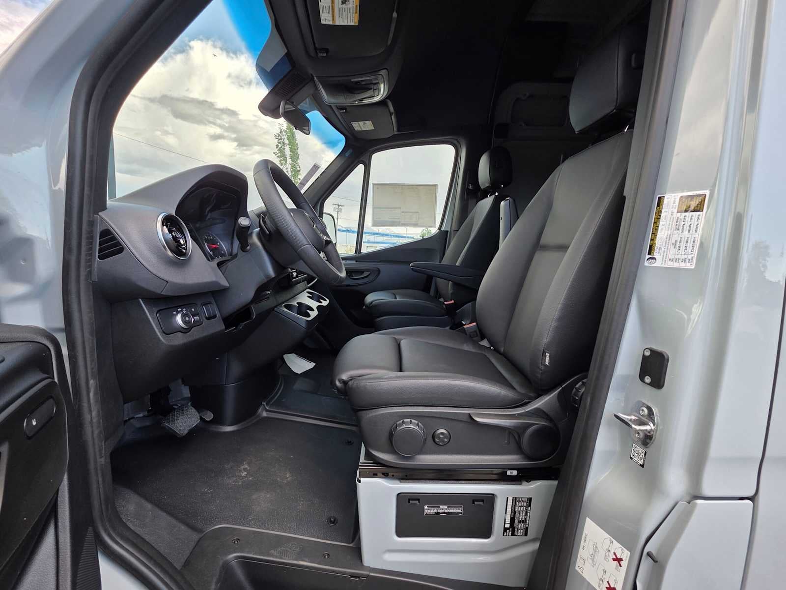 2025 Mercedes-Benz Sprinter Cargo Van 2500 Standard Roof I4 Diesel HO 144 AWD
