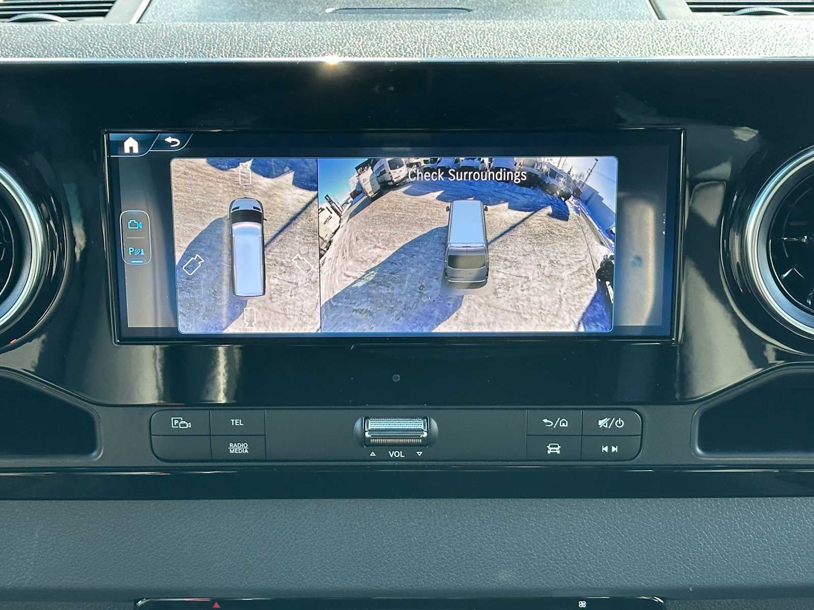 2026 Mercedes-Benz Sprinter 2500 Standard Roof I4 Diesel HO 144 AWD