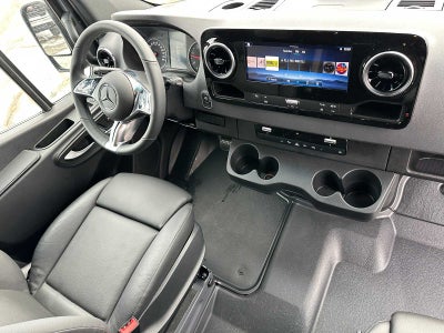 2026 Mercedes-Benz Sprinter 2500 Standard Roof I4 Diesel HO 144 AWD