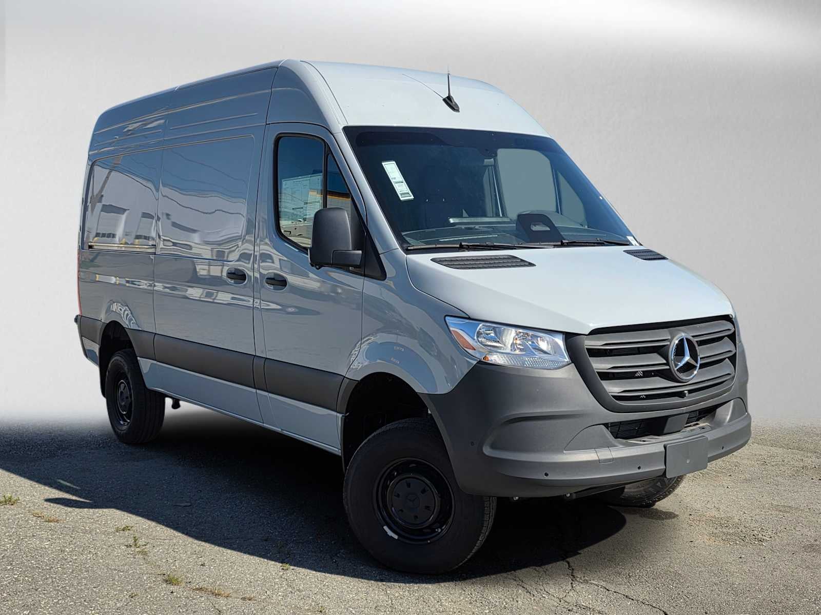 2025 Mercedes-Benz Sprinter Cargo Van 2500 Standard Roof I4 Diesel HO 144 AWD