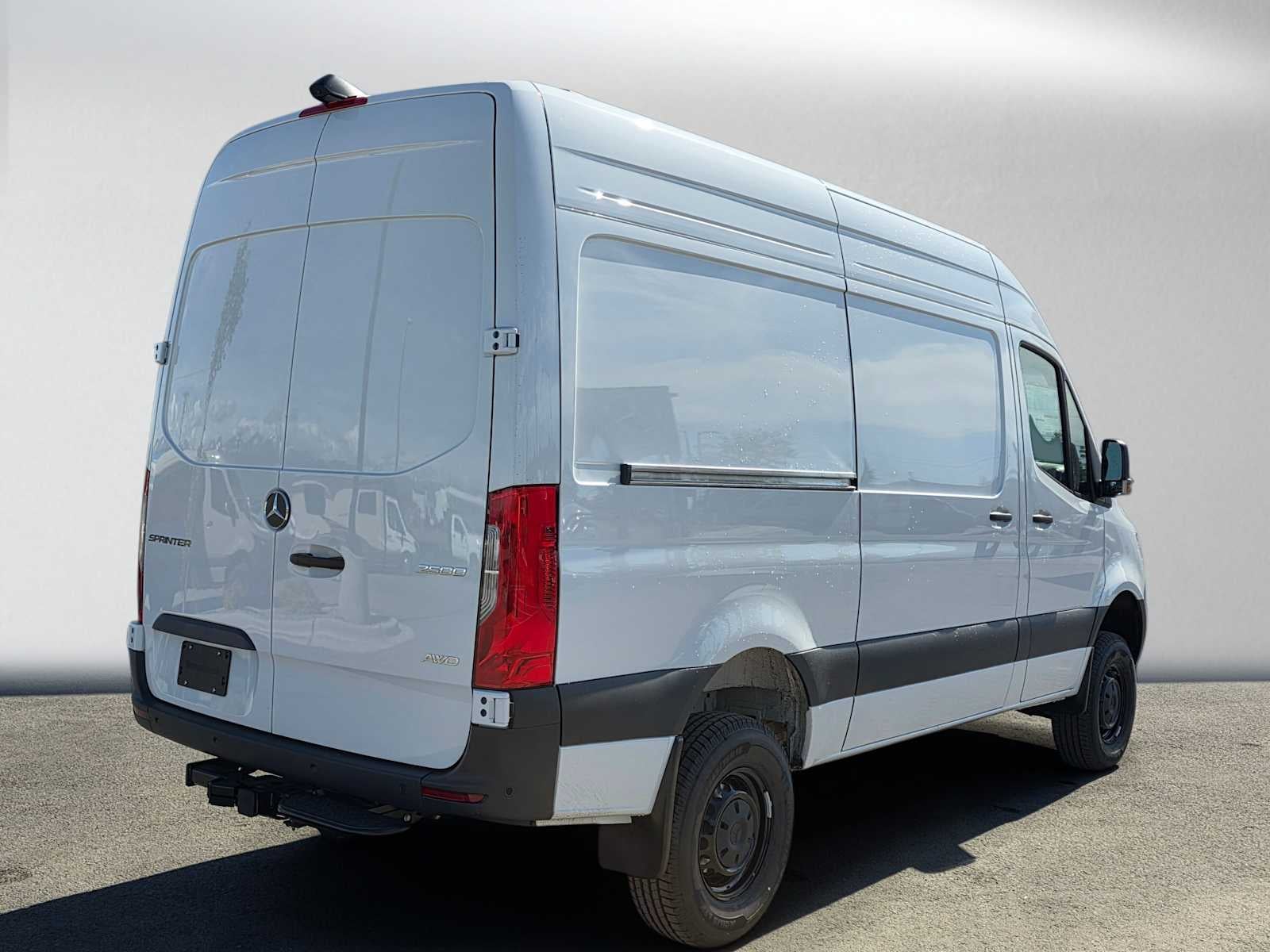 2026 Mercedes-Benz Sprinter 2500 Standard Roof I4 Diesel HO 144 AWD