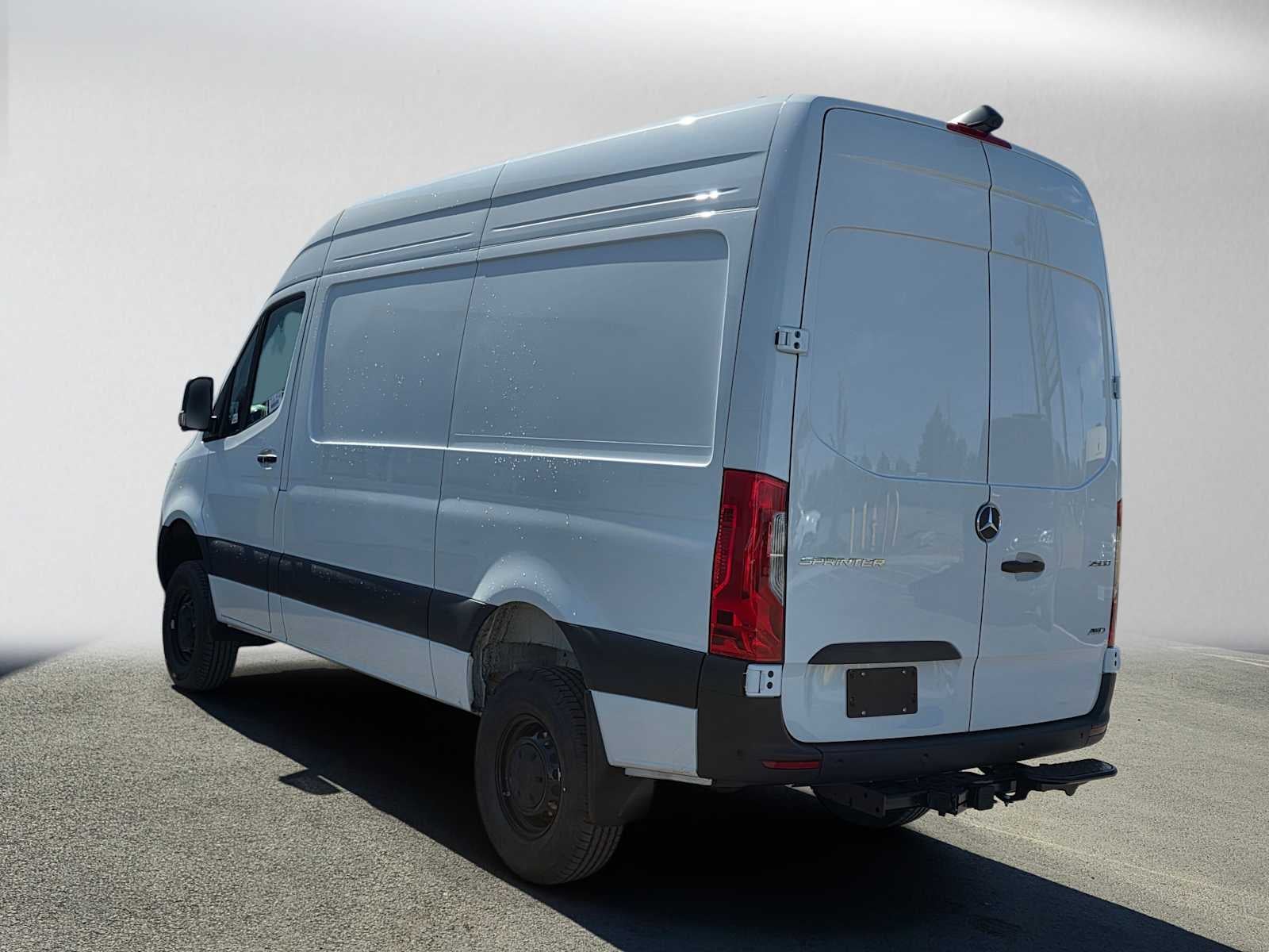 2026 Mercedes-Benz Sprinter 2500 Standard Roof I4 Diesel HO 144 AWD