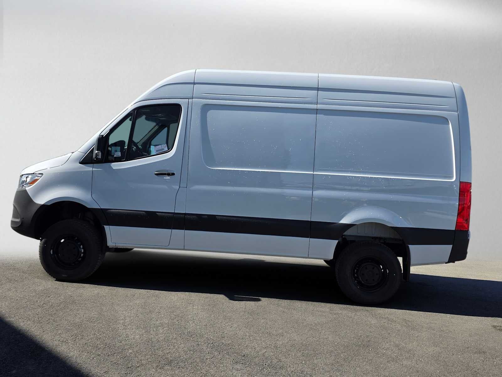 2026 Mercedes-Benz Sprinter 2500 Standard Roof I4 Diesel HO 144 AWD